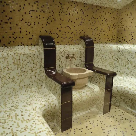 Teddy House Hotel